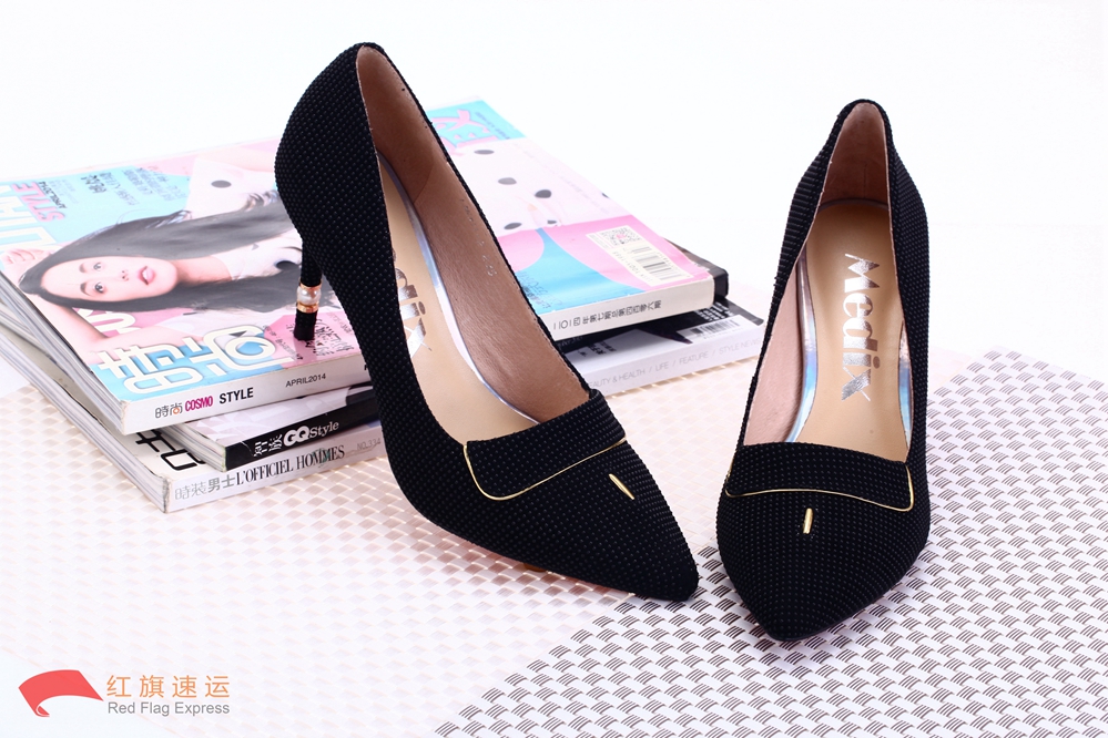 16508523904568.jpg 攝圖網_500766859_高跟鞋(企業商用)_副本.jpg