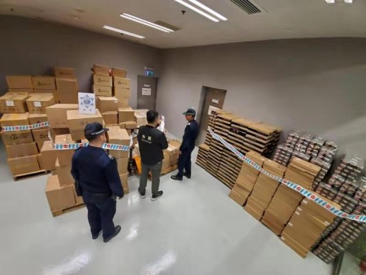 海關查關閘“水貨店” 檢值二千二萬未申報貨物